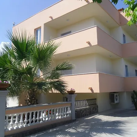 Marina Di Ascea 2 *